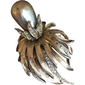 Vintage Brooch ART (C) Flower Blossom Faux Pearl Rhinestones